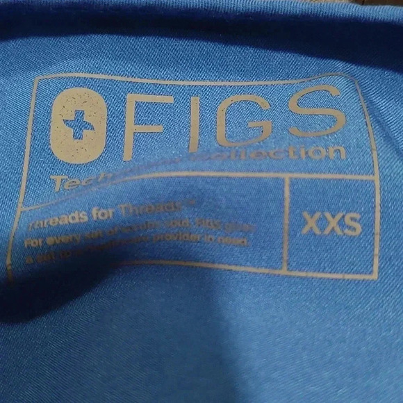 Figs royal blue scrub set - Picture 11 of 12